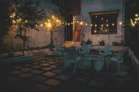 Sfeerverlichting doet meer voor je tuin dan nieuwe meubels